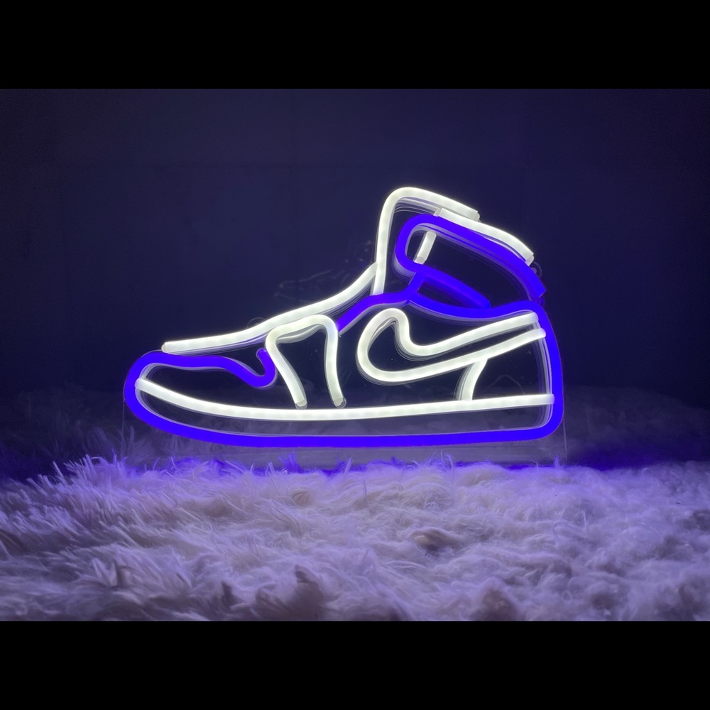 Sneakers neon sign - decor light - Lamps.